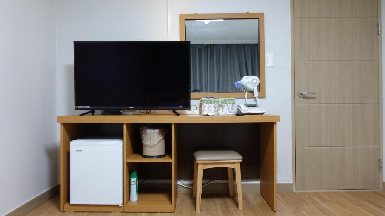 Gallery Hotel Bnb Czedżu Zewnętrze zdjęcie