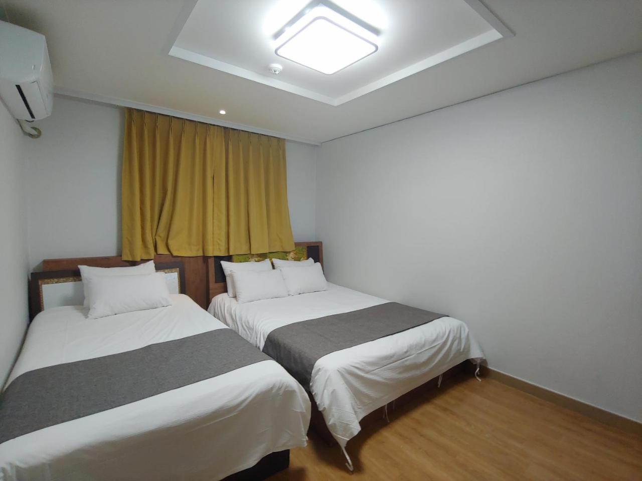Gallery Hotel Bnb Czedżu Zewnętrze zdjęcie