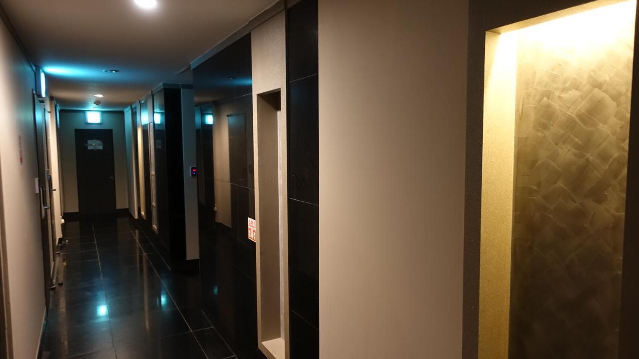 Gallery Hotel Bnb Czedżu Zewnętrze zdjęcie