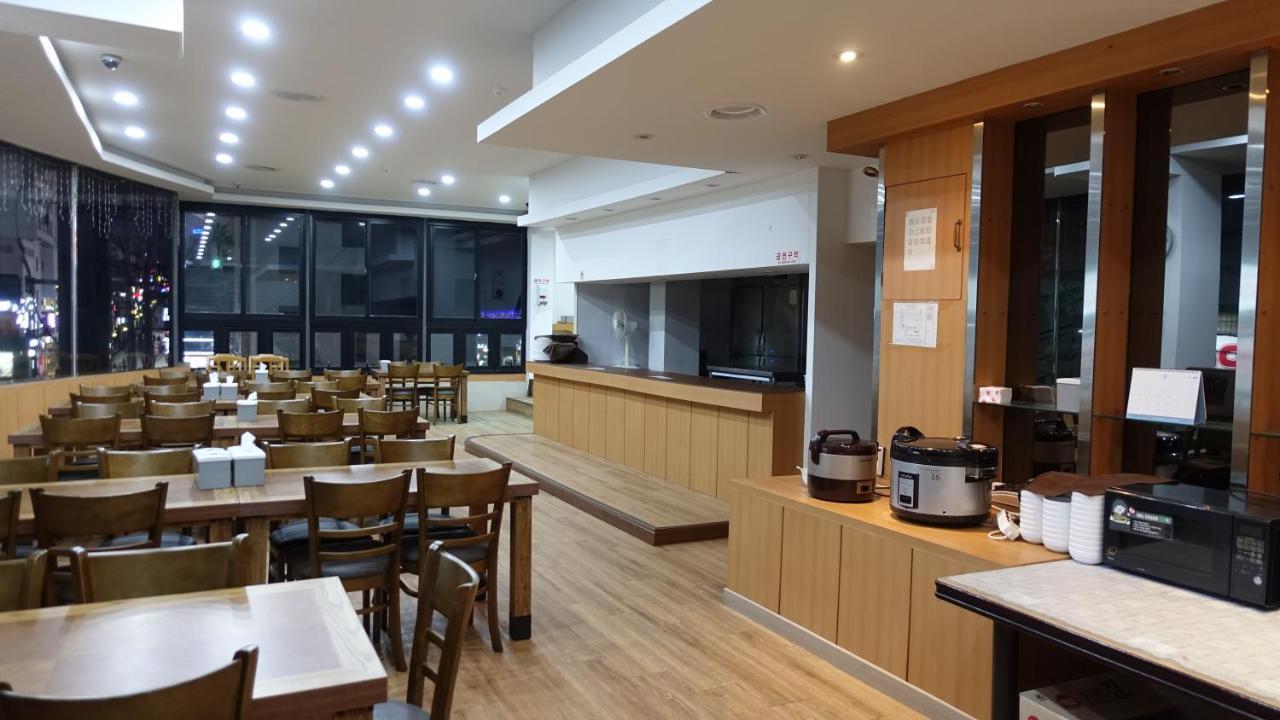 Gallery Hotel Bnb Czedżu Zewnętrze zdjęcie