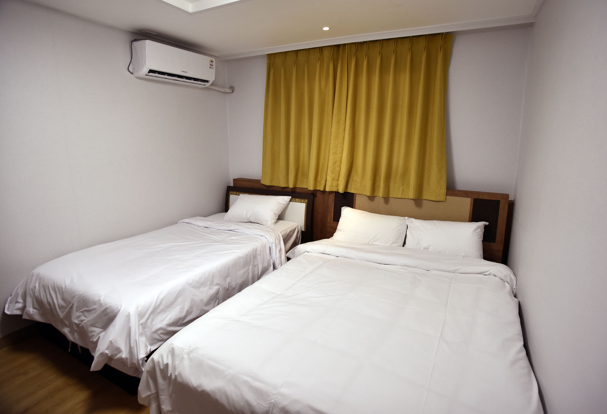 Gallery Hotel Bnb Czedżu Zewnętrze zdjęcie