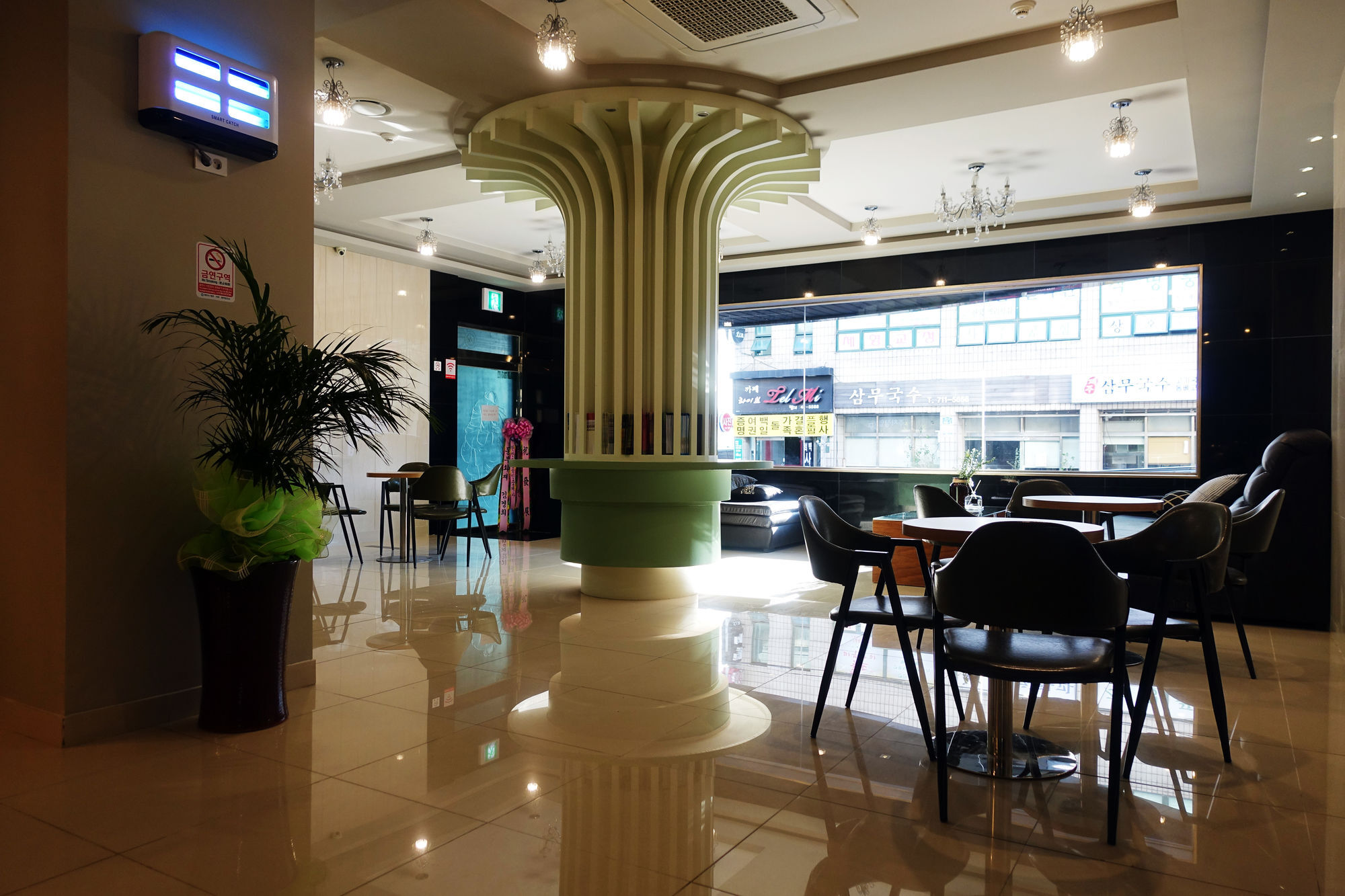 Gallery Hotel Bnb Czedżu Zewnętrze zdjęcie