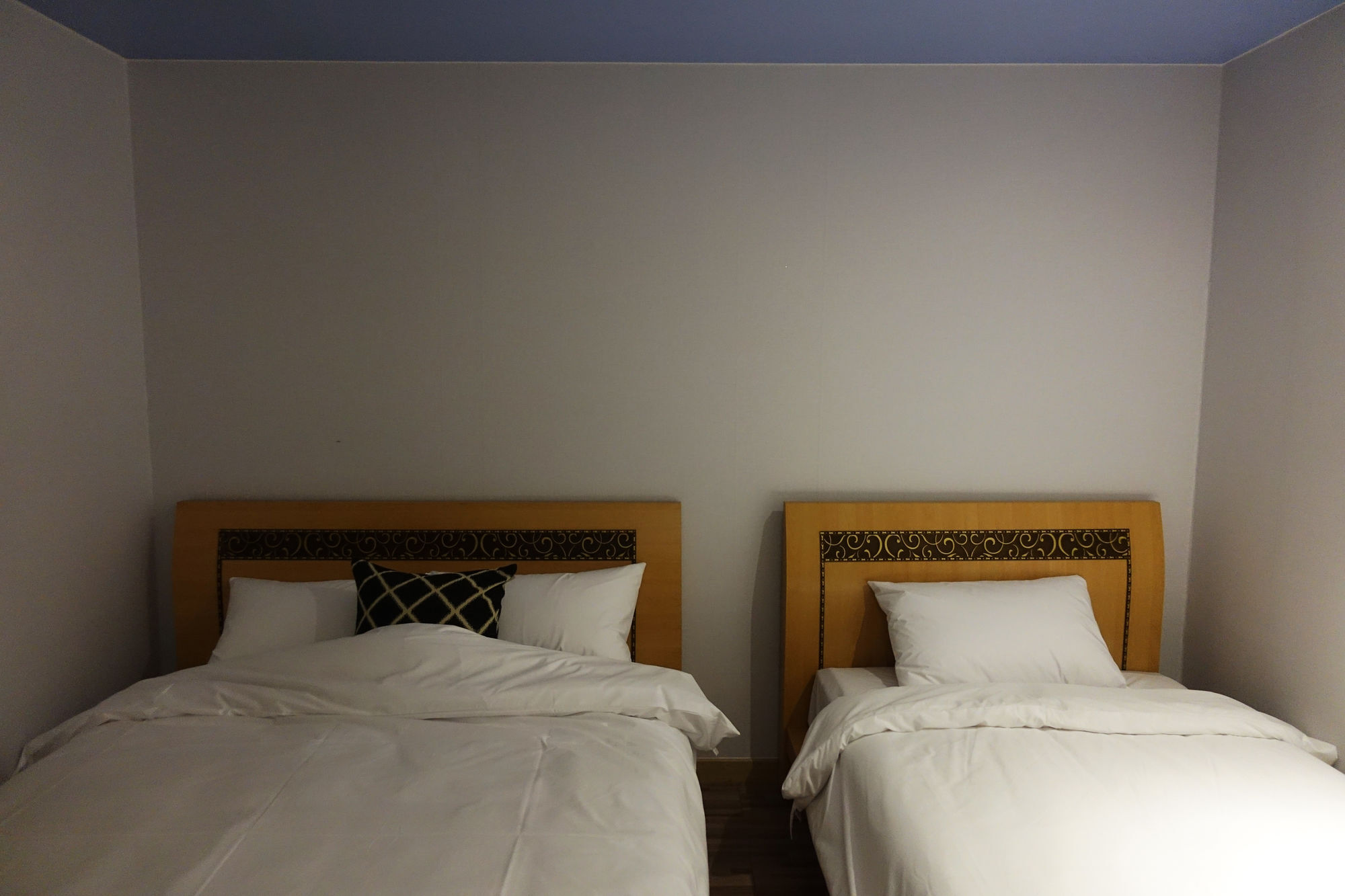 Gallery Hotel Bnb Czedżu Zewnętrze zdjęcie