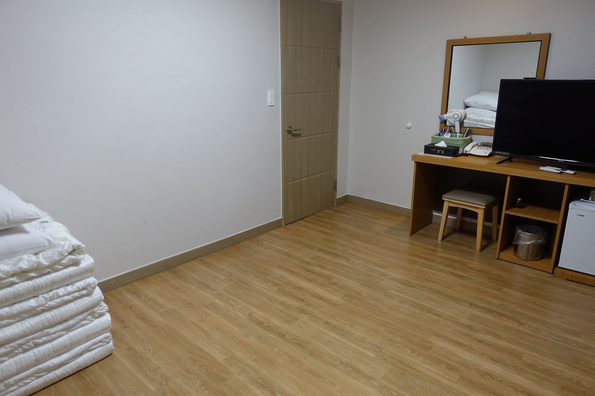 Gallery Hotel Bnb Czedżu Zewnętrze zdjęcie